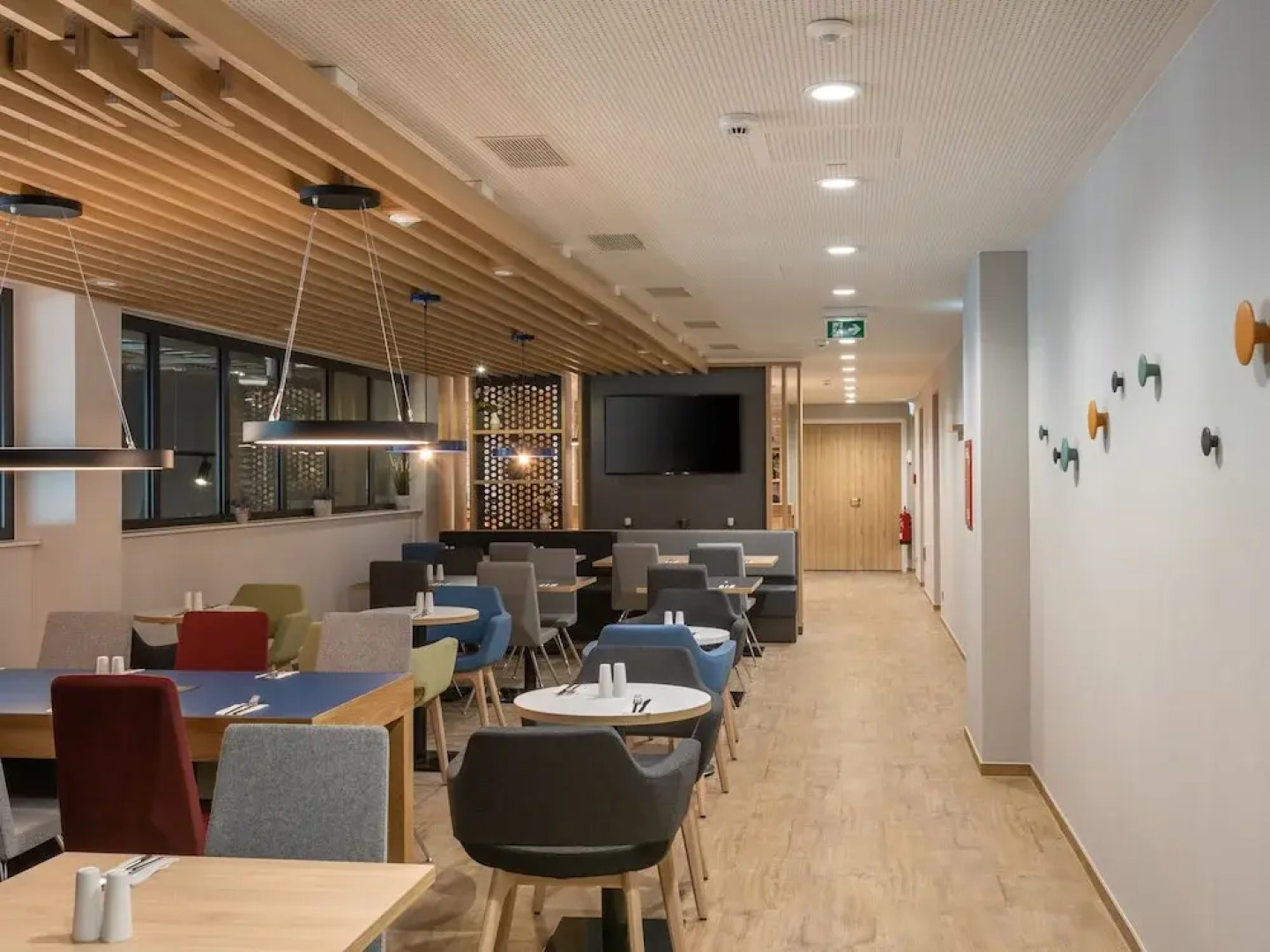 Holiday Inn Express Hamburg South A7 AS42 by IHG