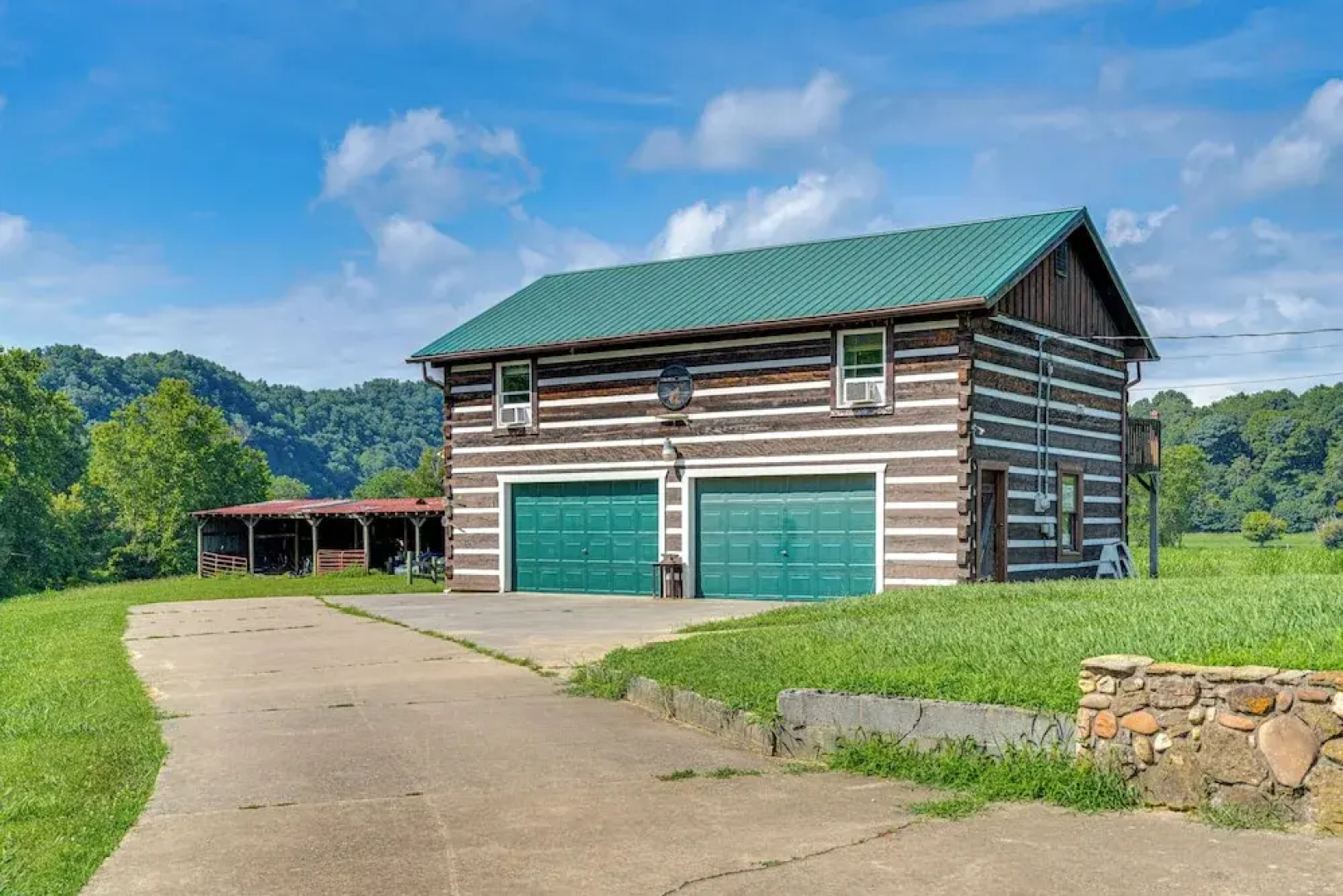 Rogersville Barn Apartment on 27 Acres w/ Pond!