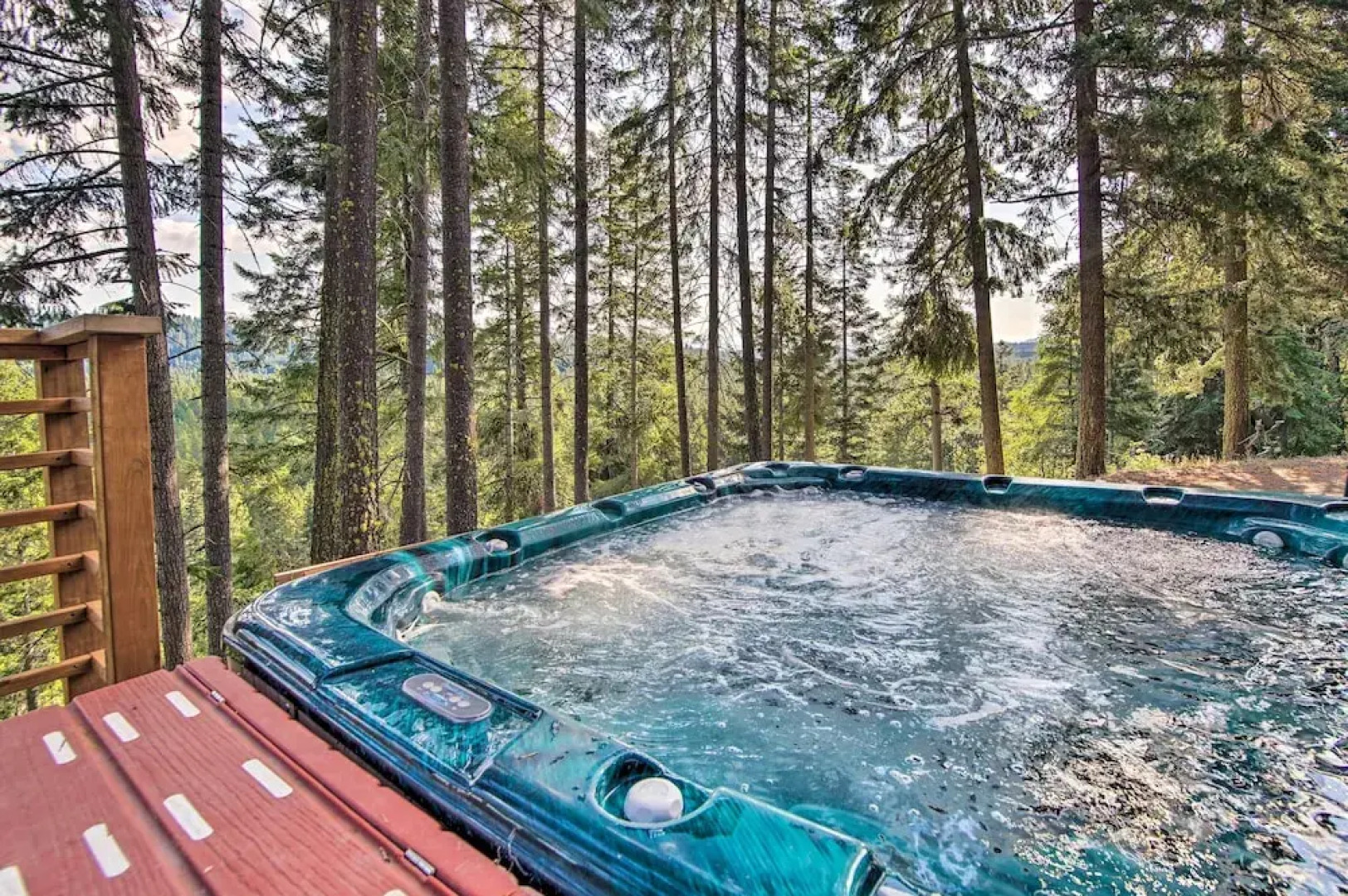 Alpine Retreat w/ Hot Tub & Mountain Views!