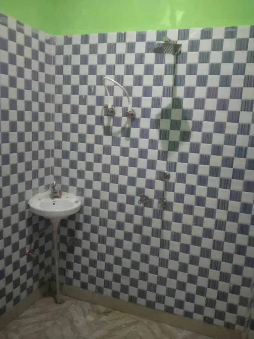 Spot On 93419 Royal Inn