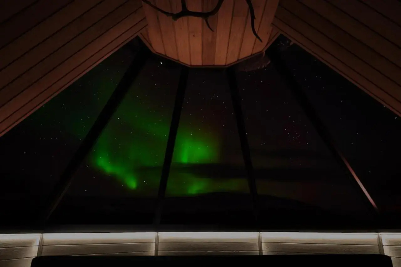 Arctic Land Glass Igloos