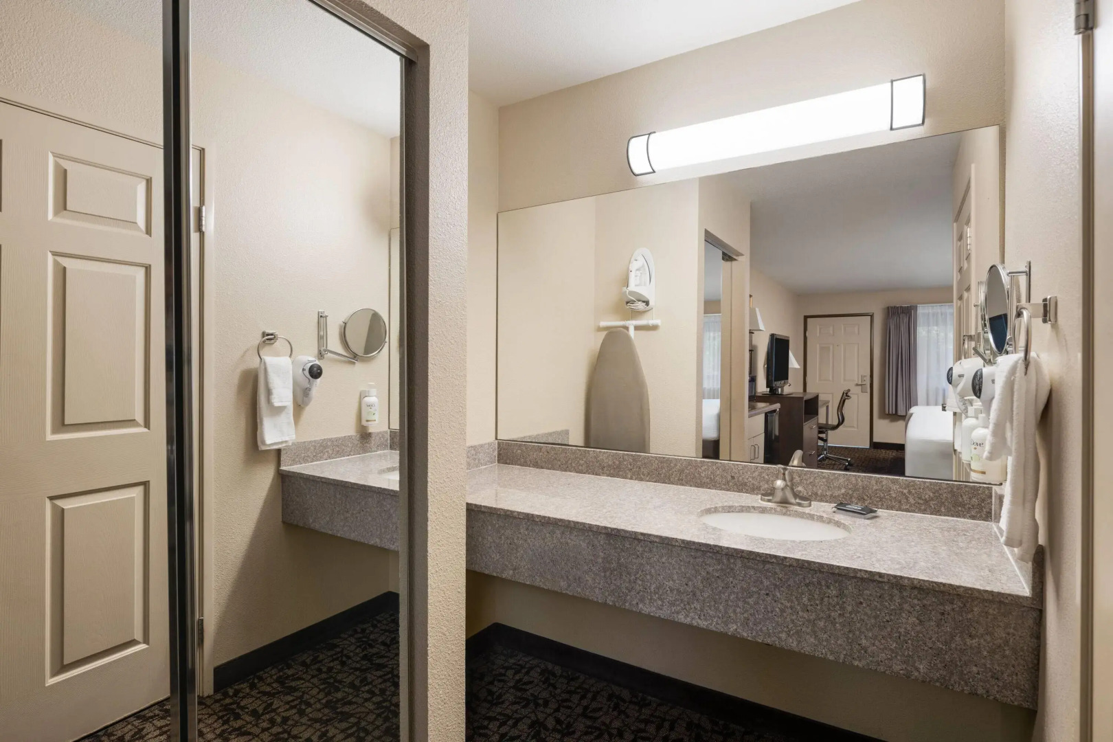 Hawthorn Suites by Wyndham Napa Valley