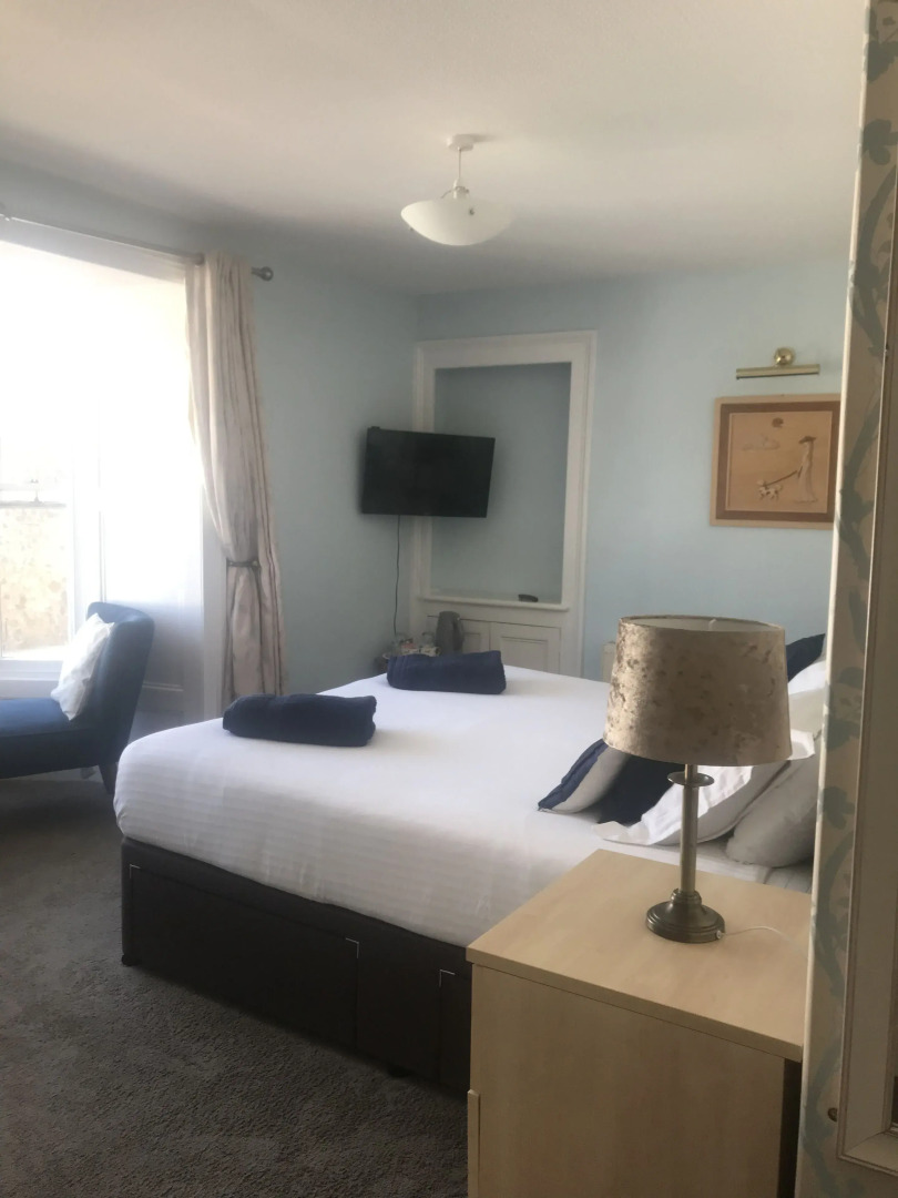 Number 52 Bed & Breakfast