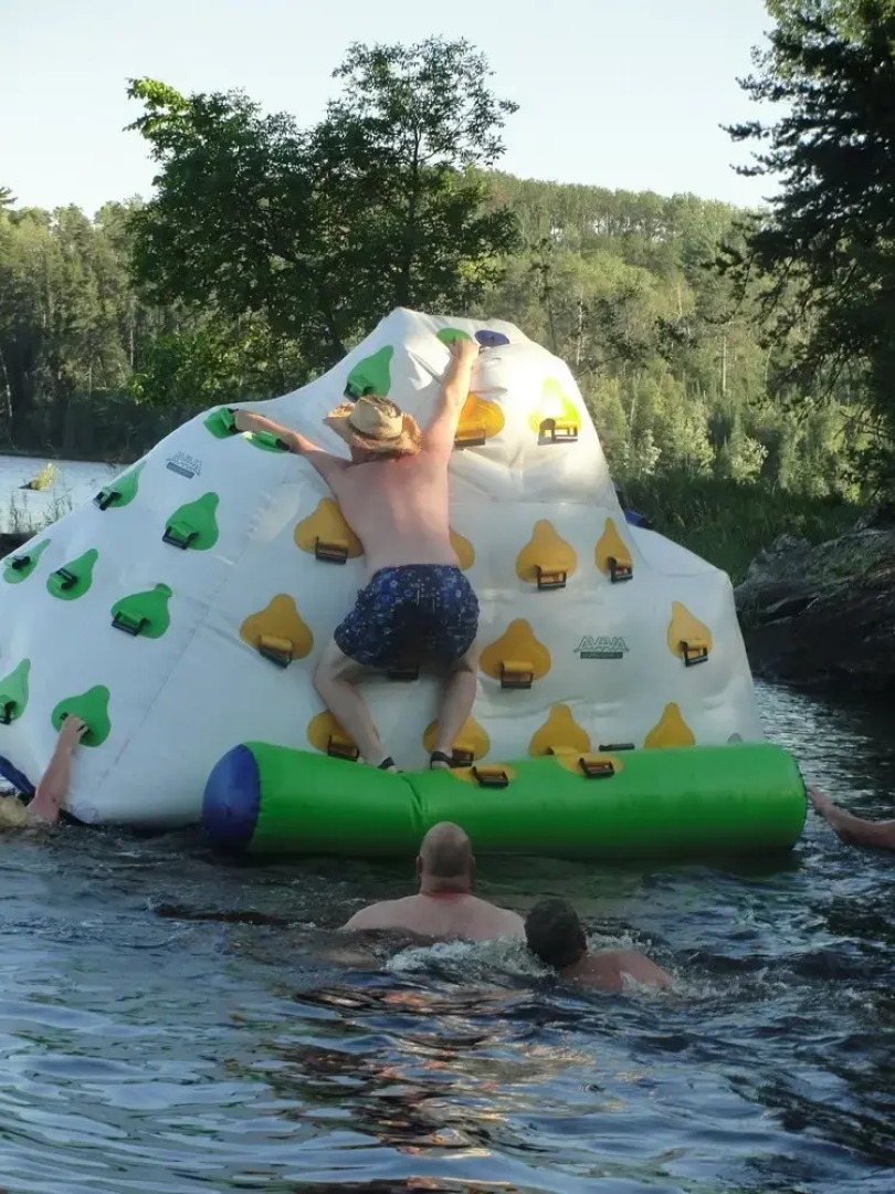 Pine Point Lodge, Resort & Motel