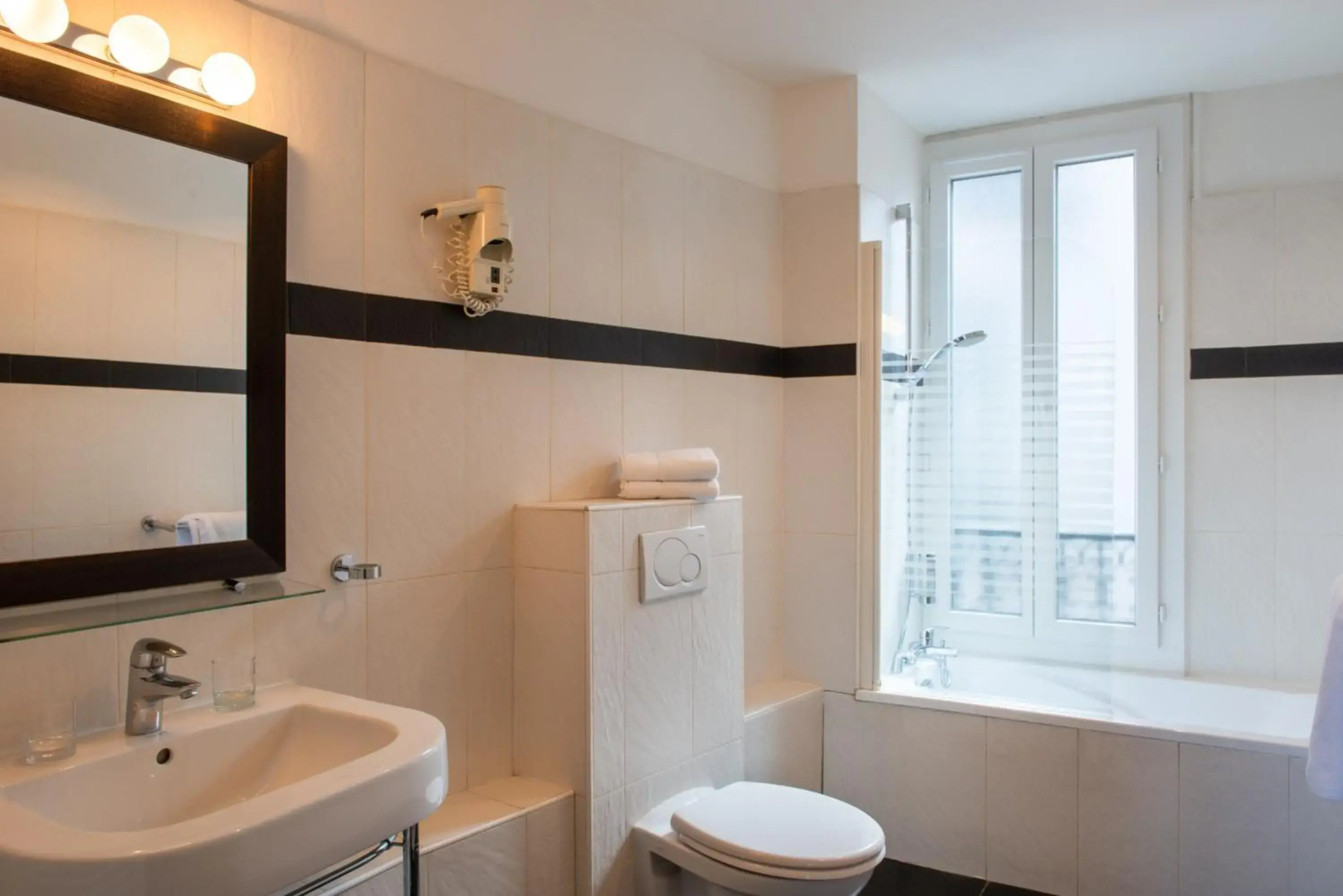 ibis Bangkok Sathorn