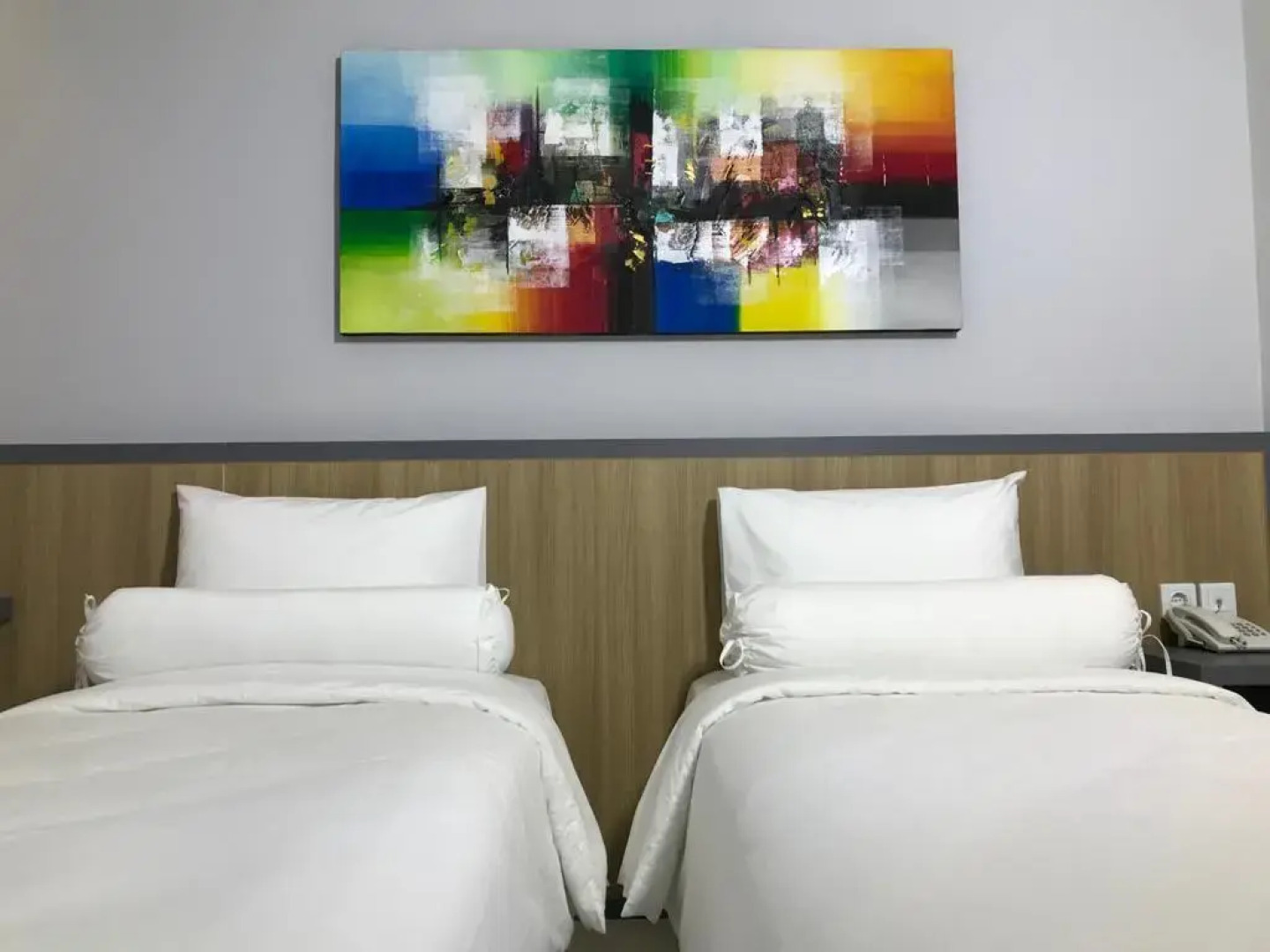 Front One Hotel Gresik