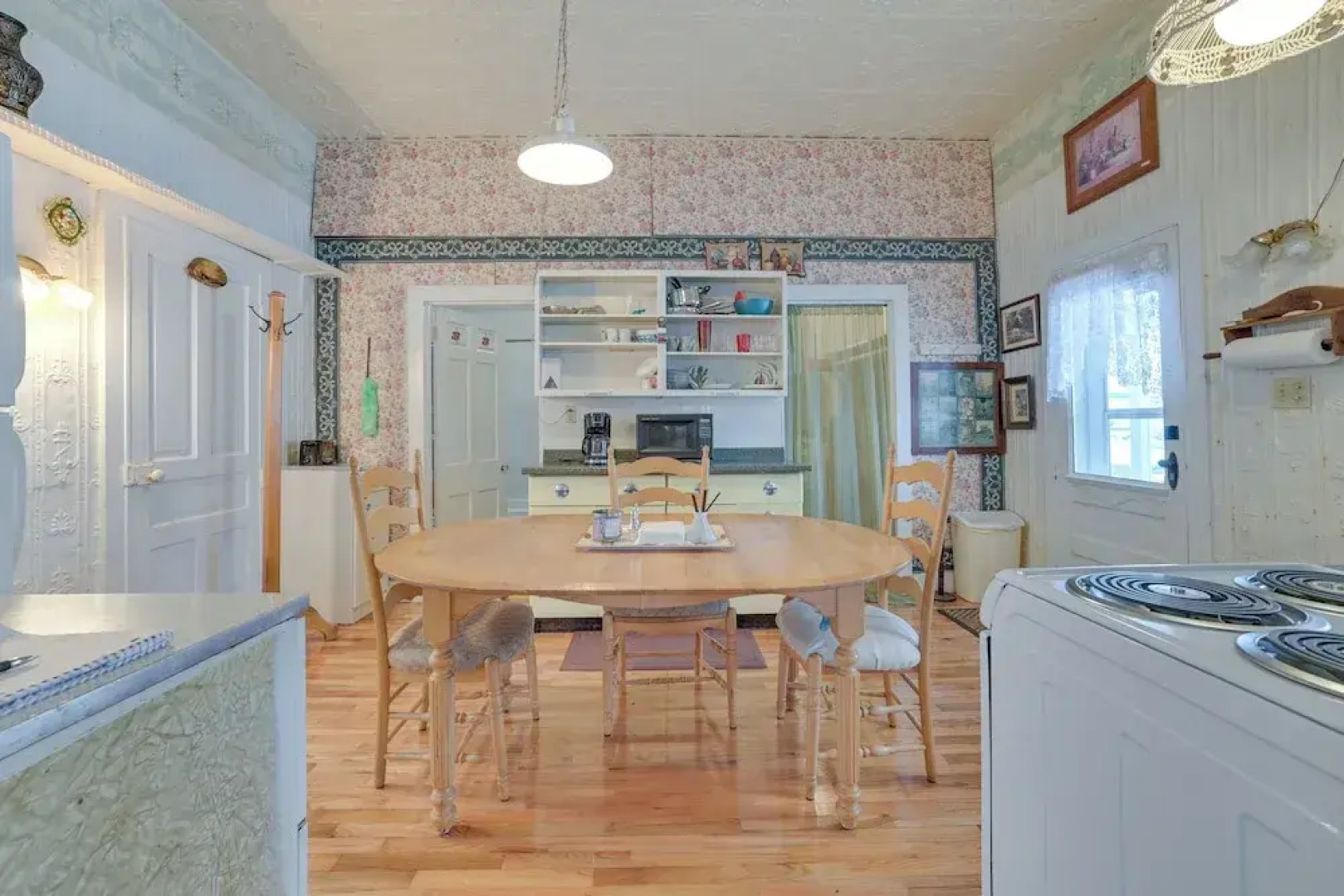 Historic Houghton Lake Getaway Near Shoreline