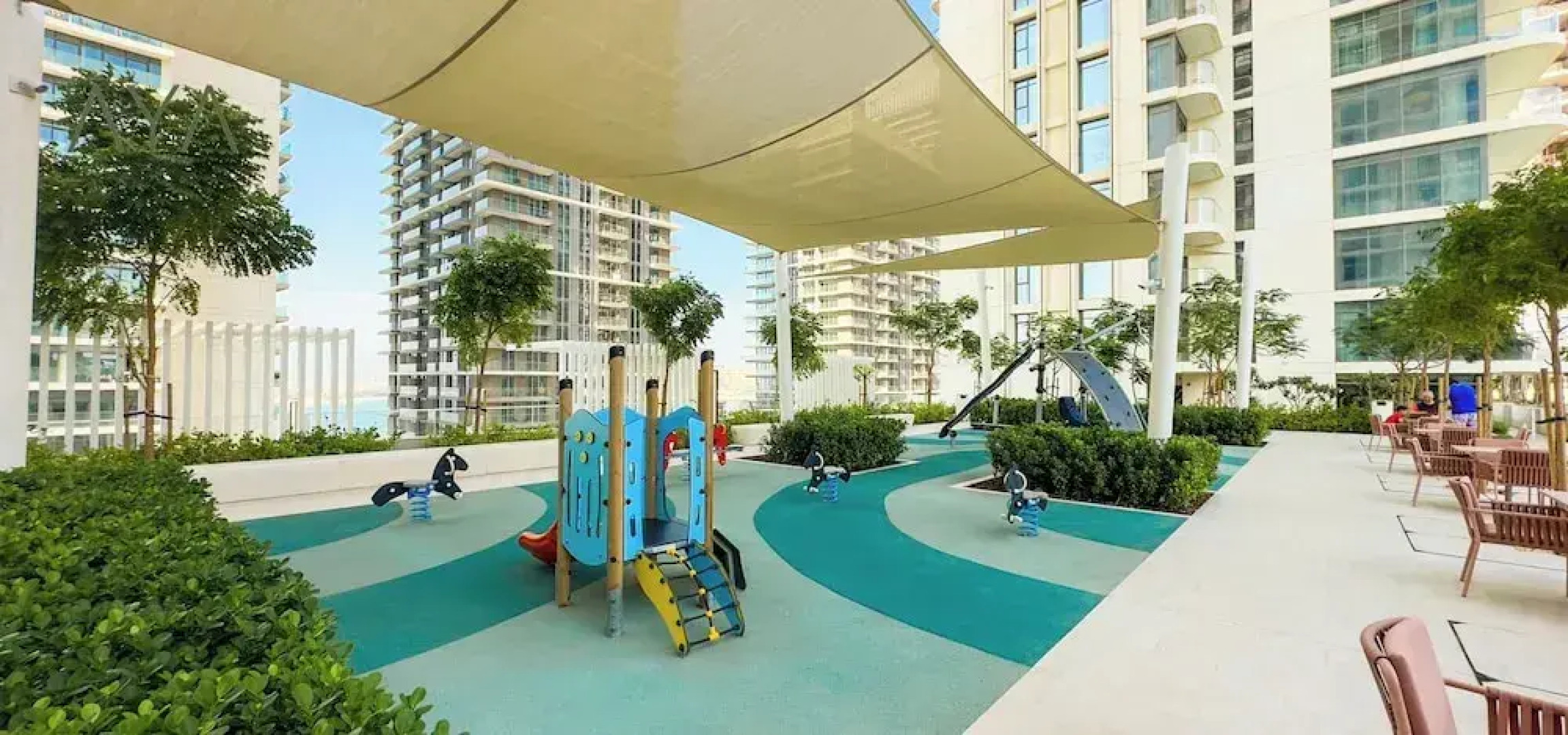 Aya - Exquisite Beachfront 1BR Living in Palm Jumeirah