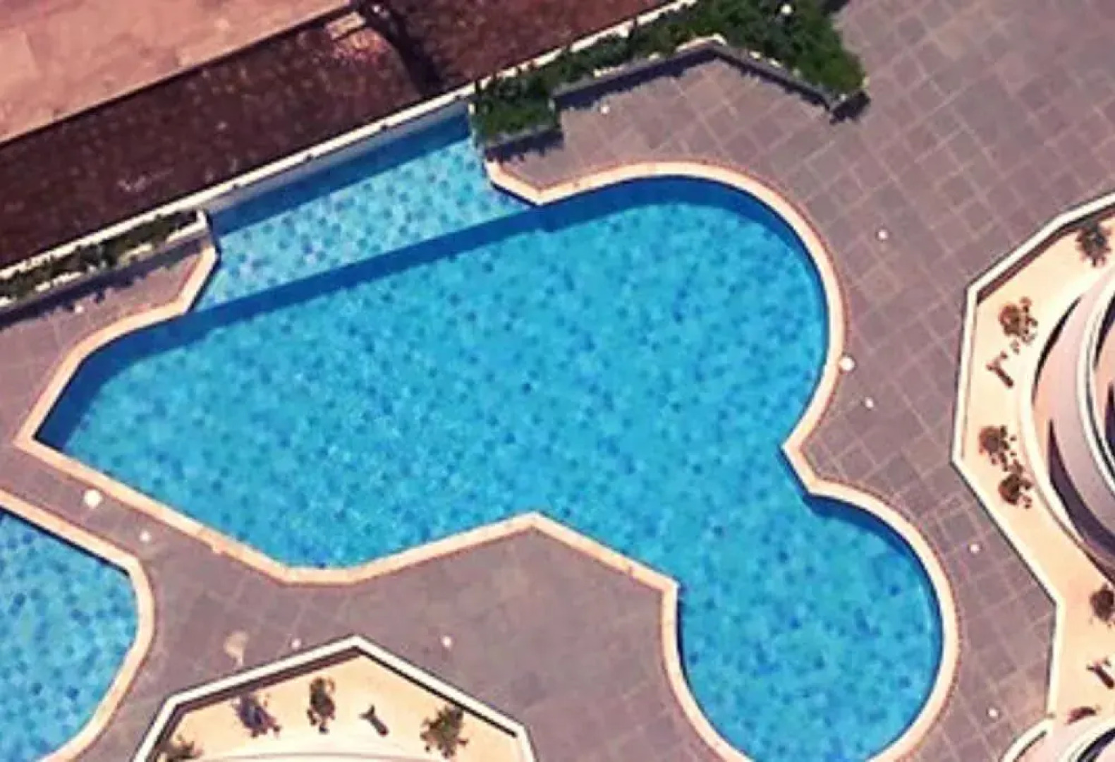 Torres del Lago Apartments