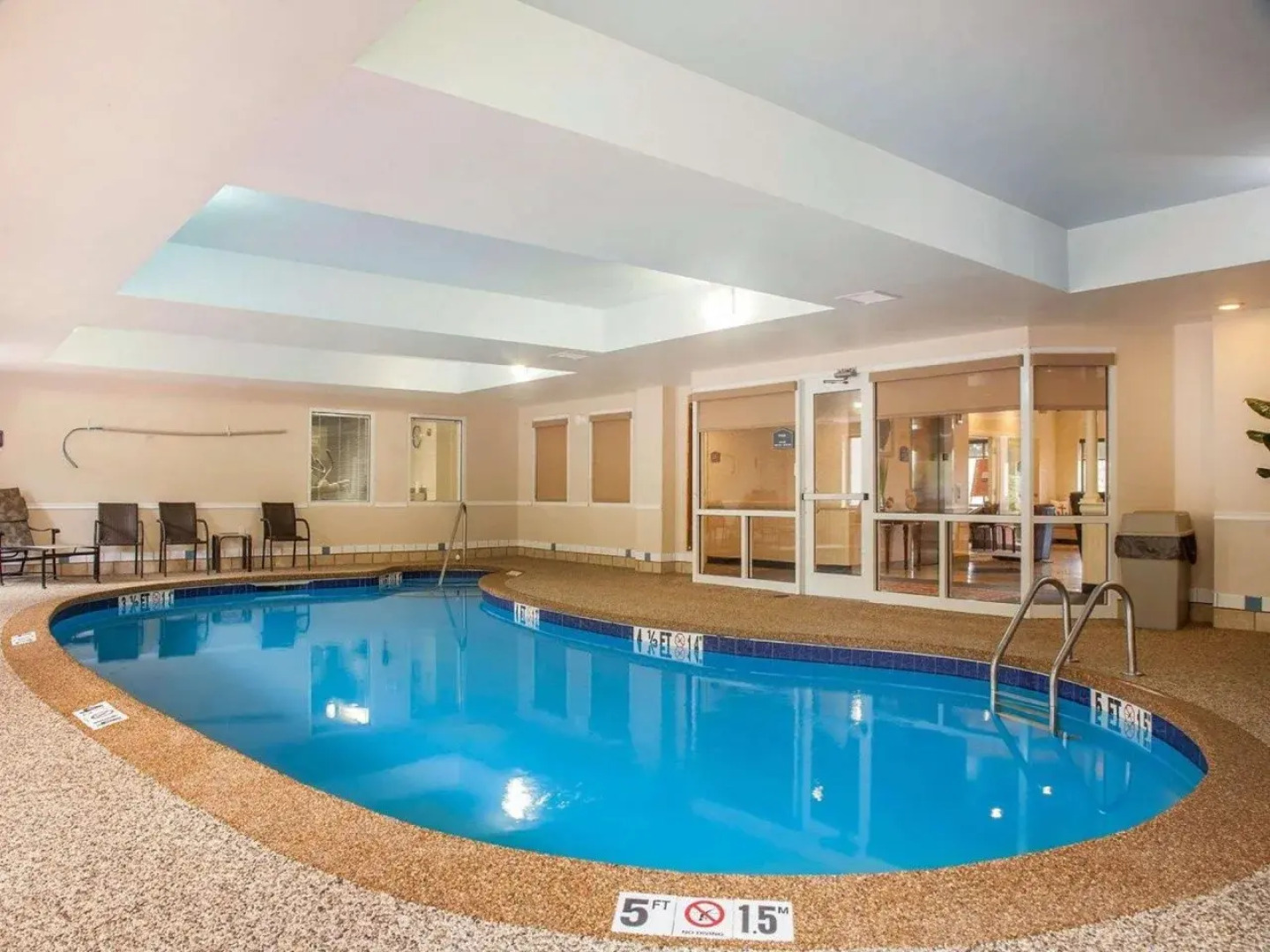 Comfort Suites West Warwick - Providence