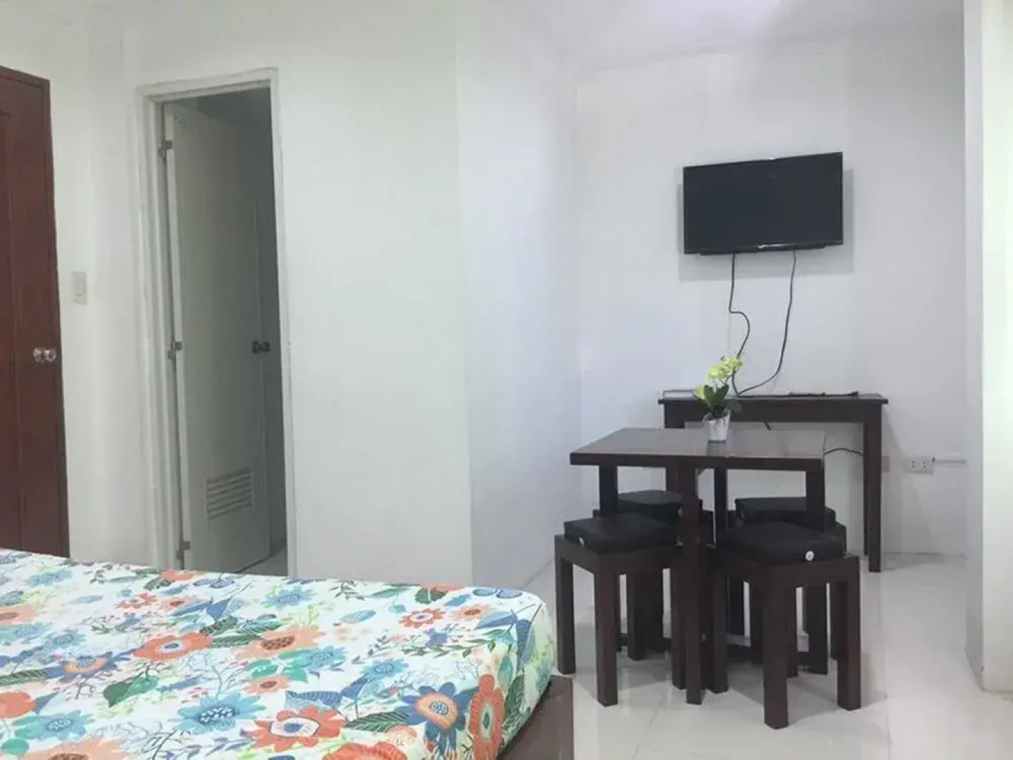 Hotel Lola Natividad