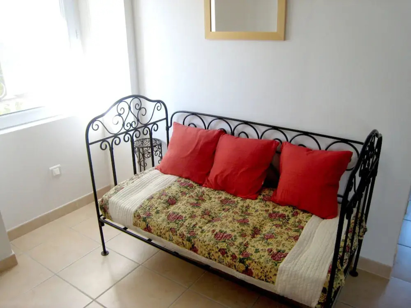 Magnificent Holiday Home with Swimming Pool in Oppede