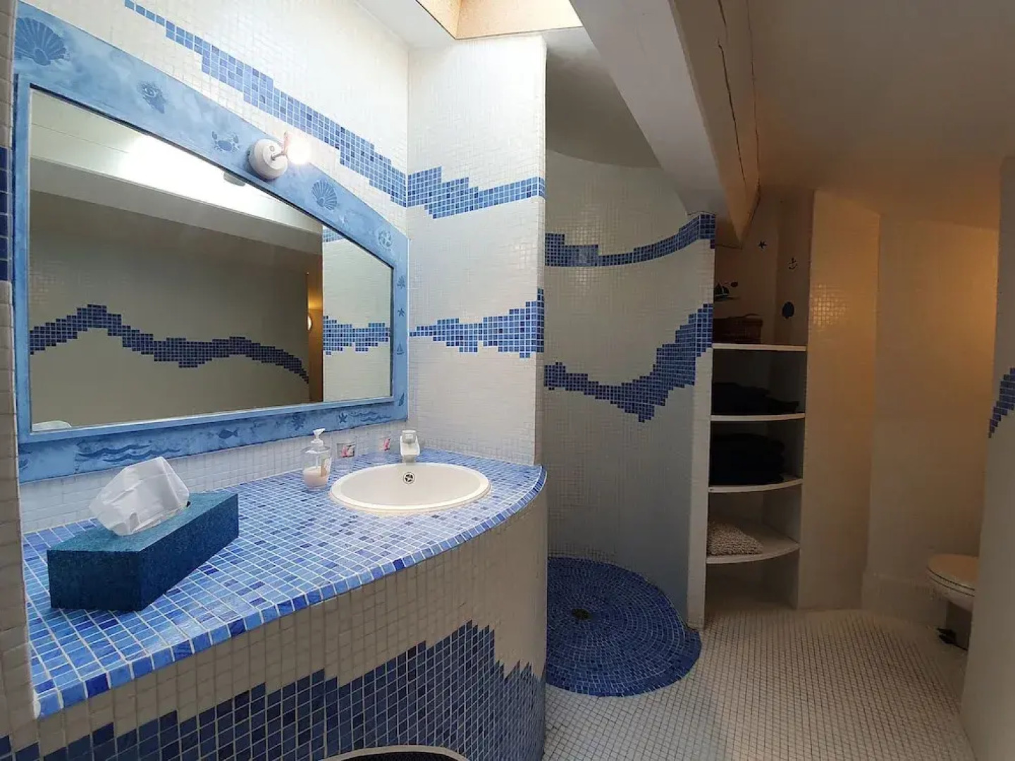 Spacious Villa in Languedoc-Roussillon with private Swimming Pool