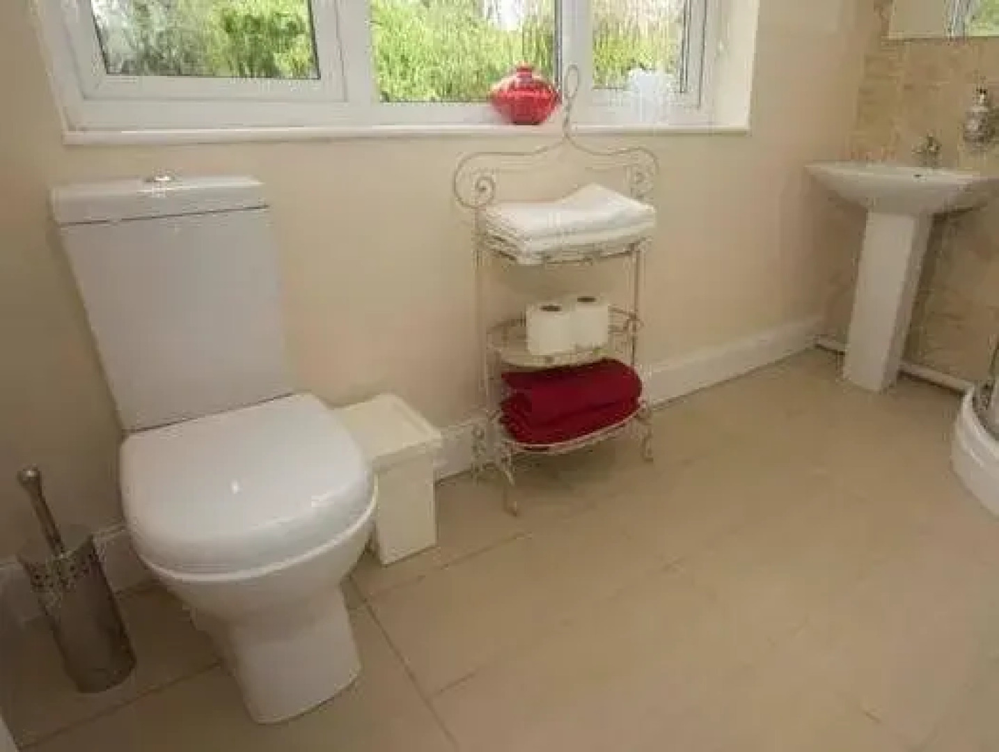 Innocence Rooms West