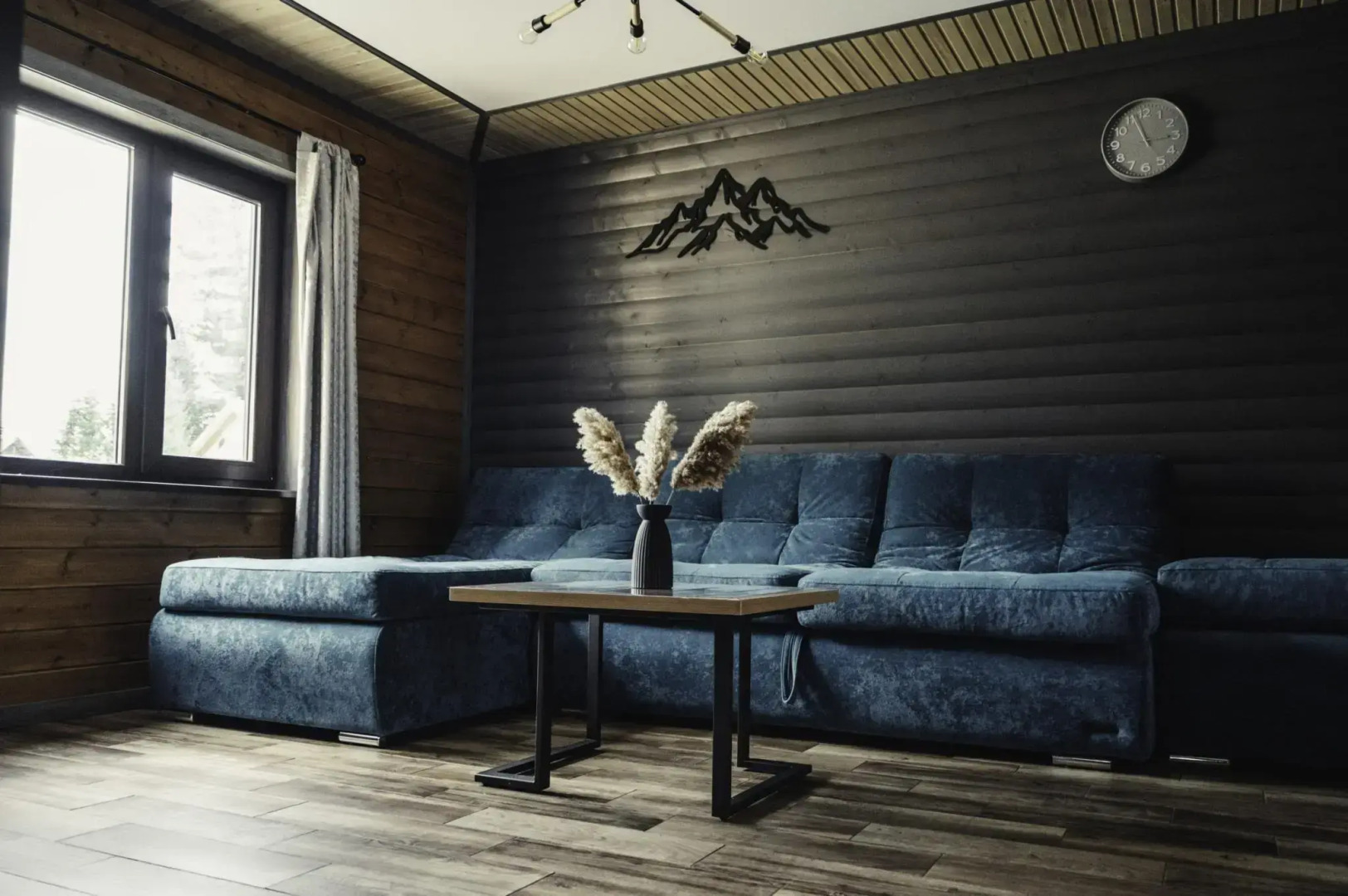 Отель Шепоты