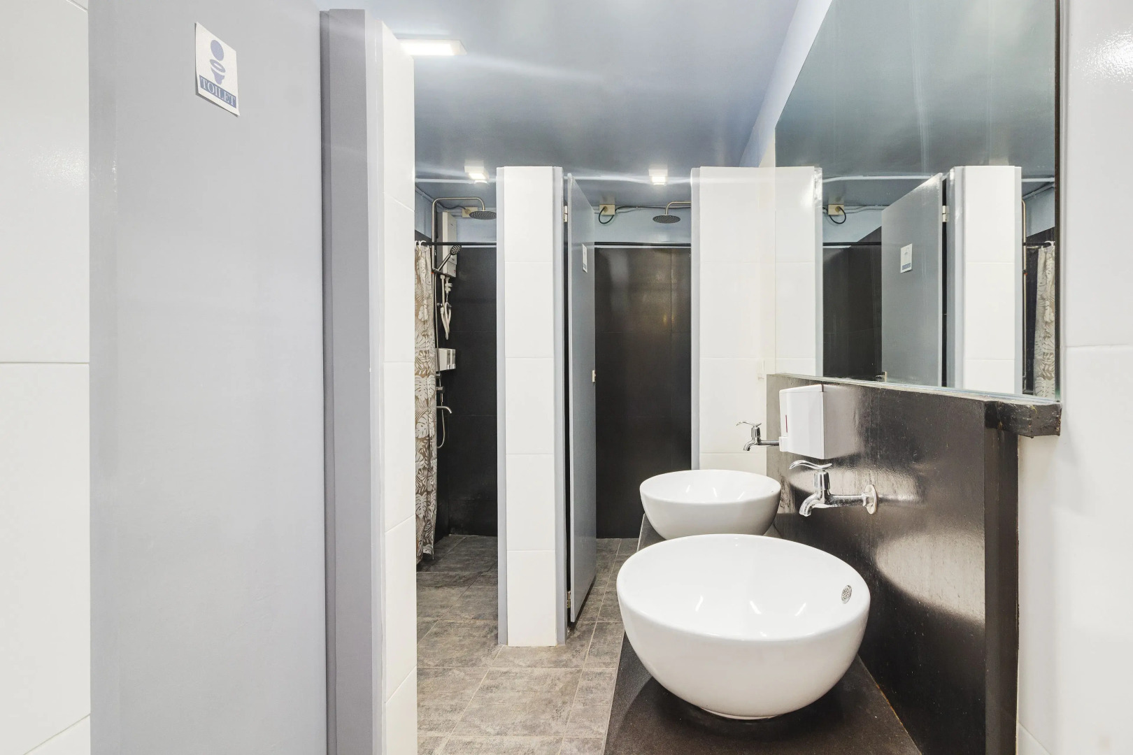 Nomad's Hub Coliving Hostel Cebu