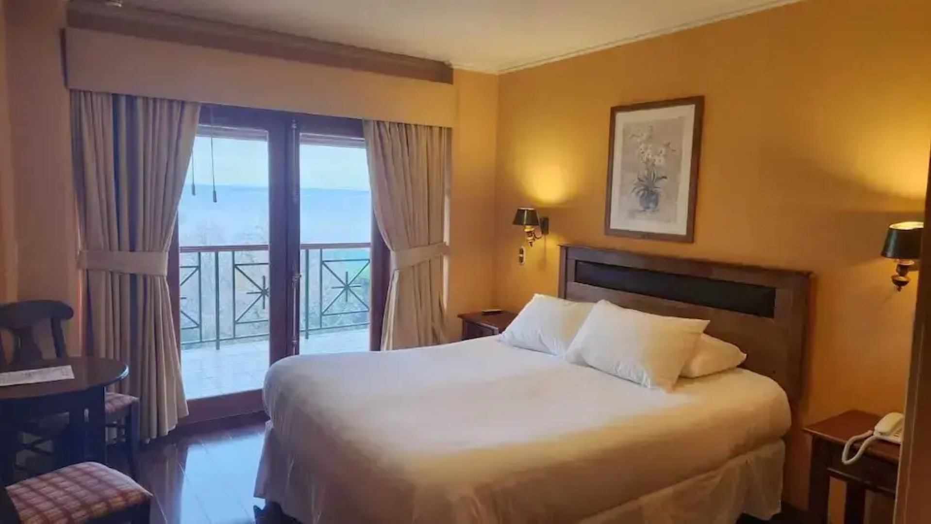 Hotel y Cabañas Lago Ranco - Caja Los Andes