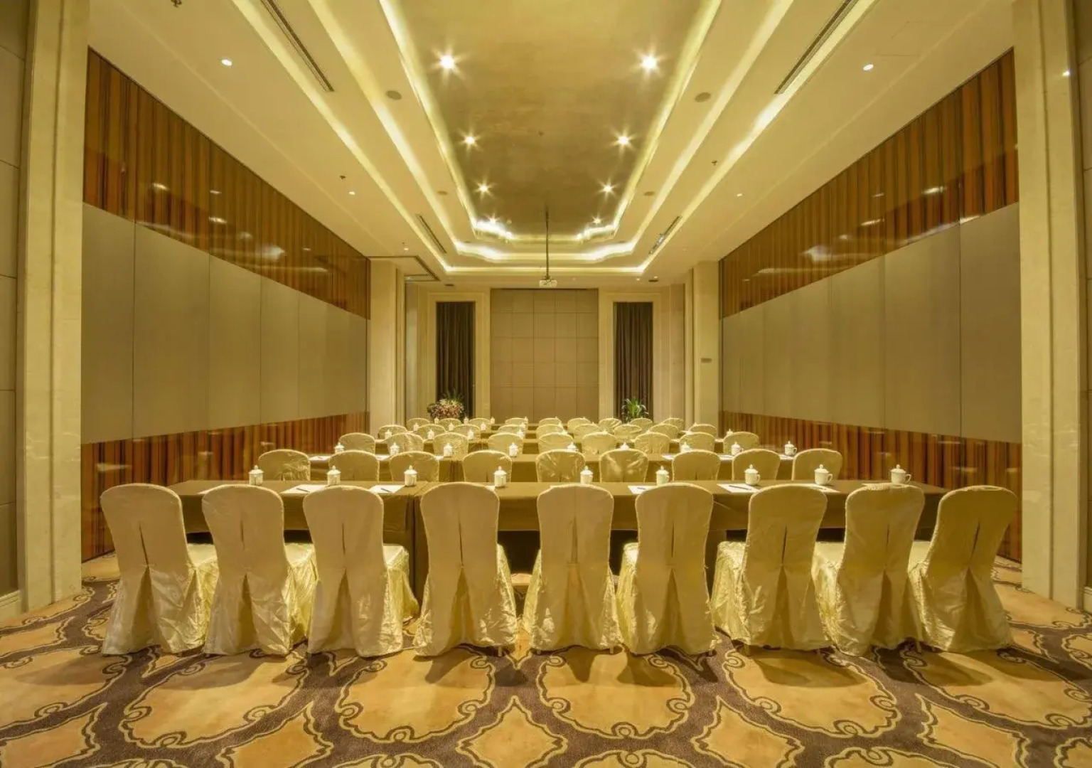 Xian Titan Senbo Hotel