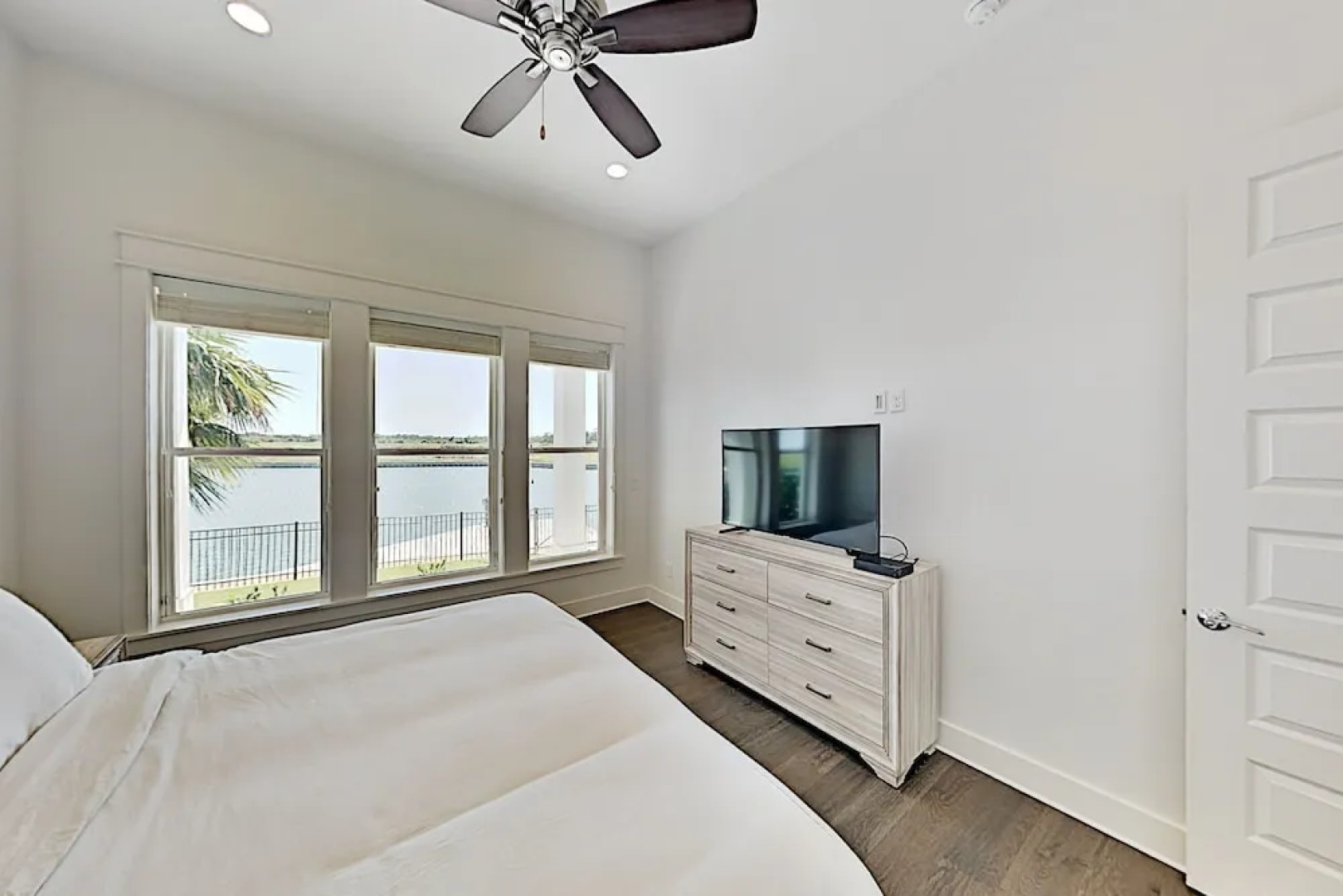 Upscale In The Reserve At St. Charles Bay! 3 Bedroom Home