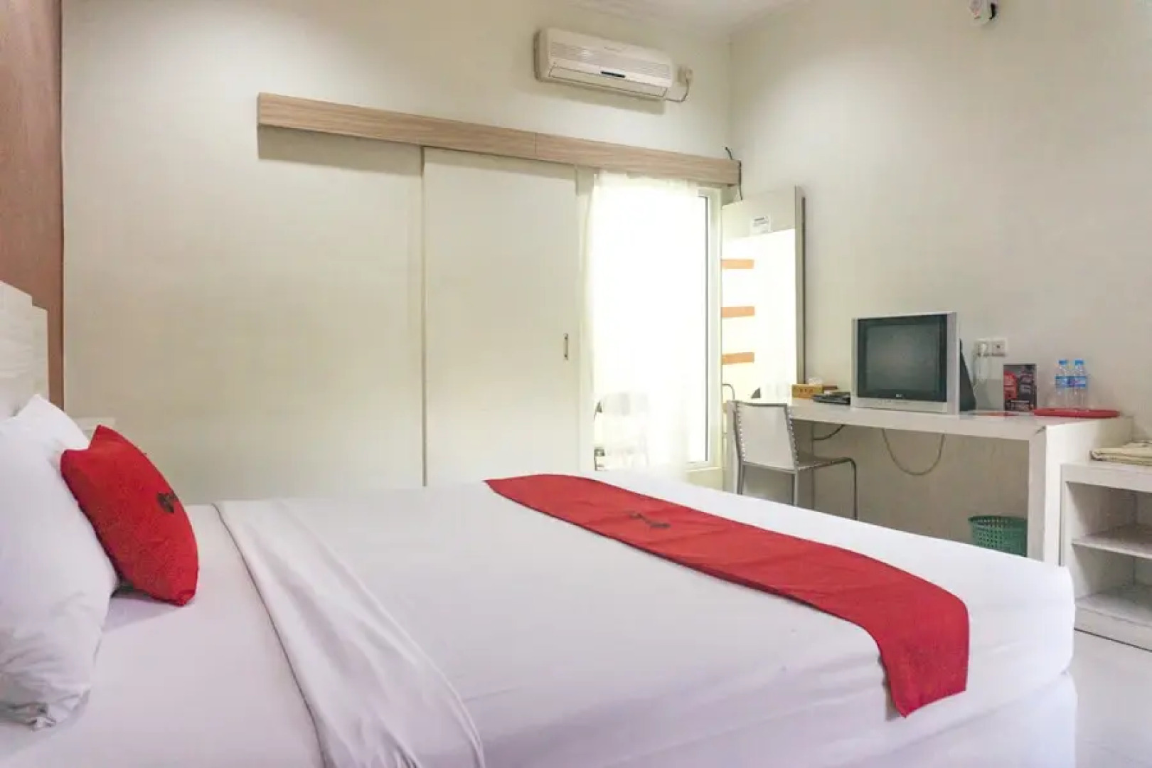 RedDoorz Syariah @ Garuda Street Sumbawa