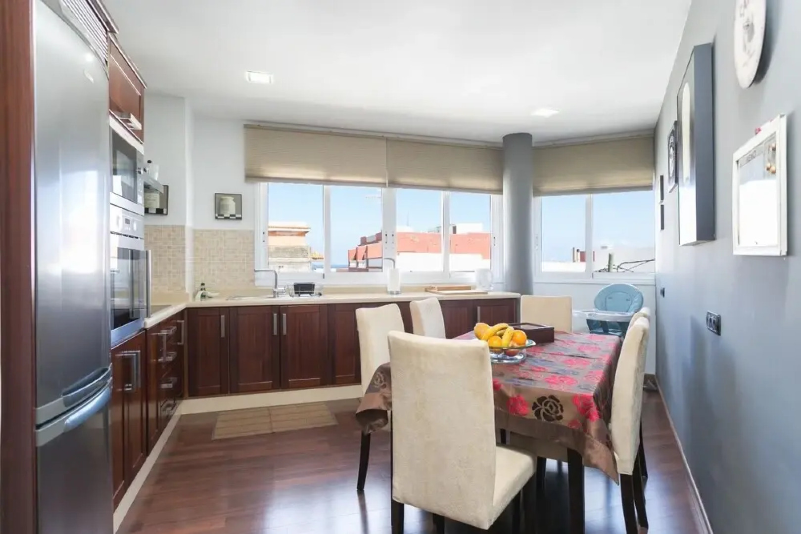 Live Las Aguas House