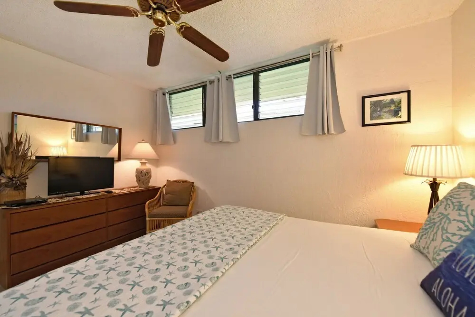 Papakea G301 by RedAwning