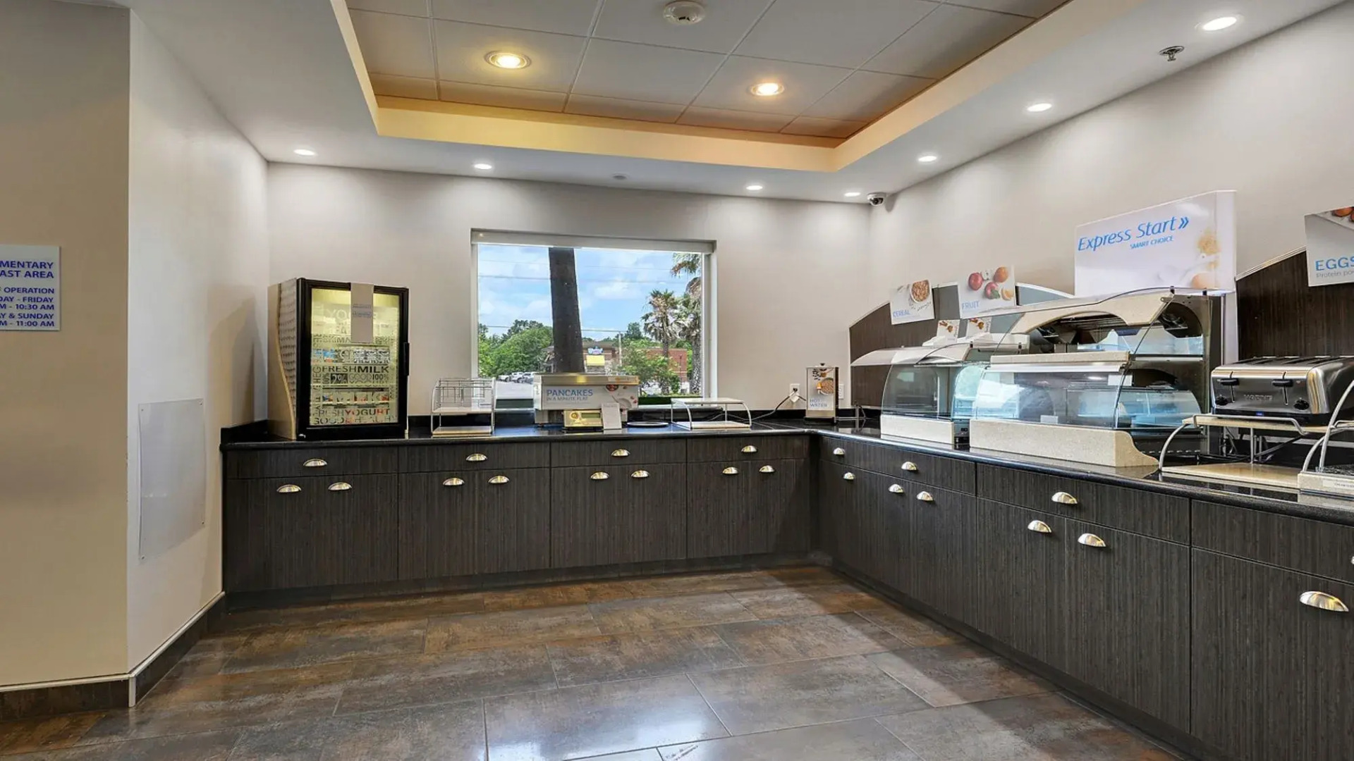 Holiday Inn Express & Suites Gonzales by IHG