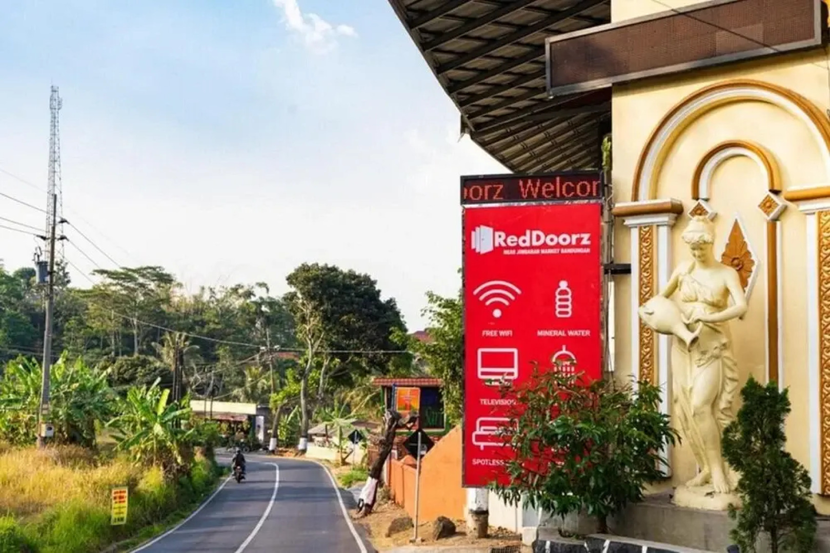 RedDoorz Near Jimbaran Market Bandungan