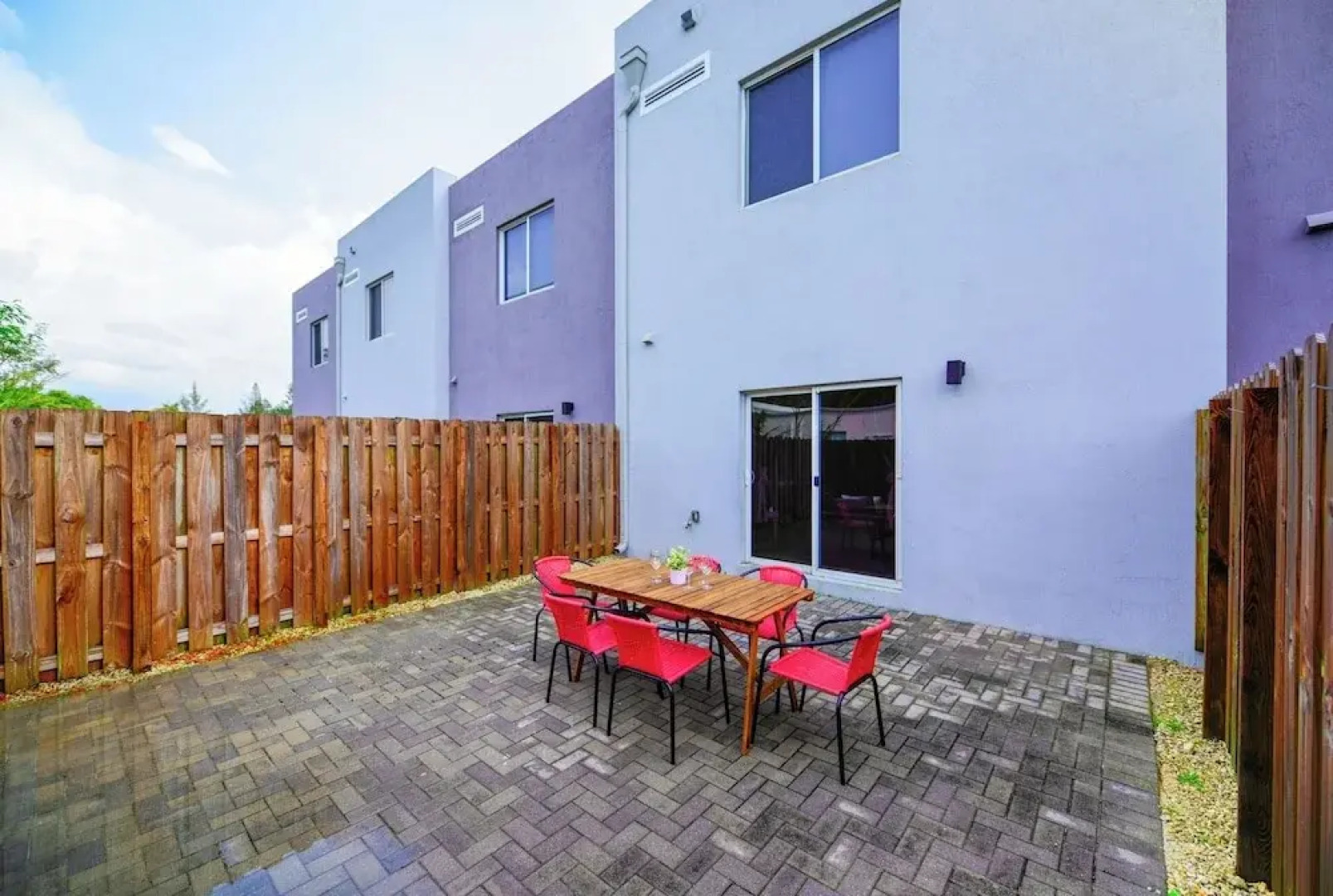 Prime Townhouses Near Design District