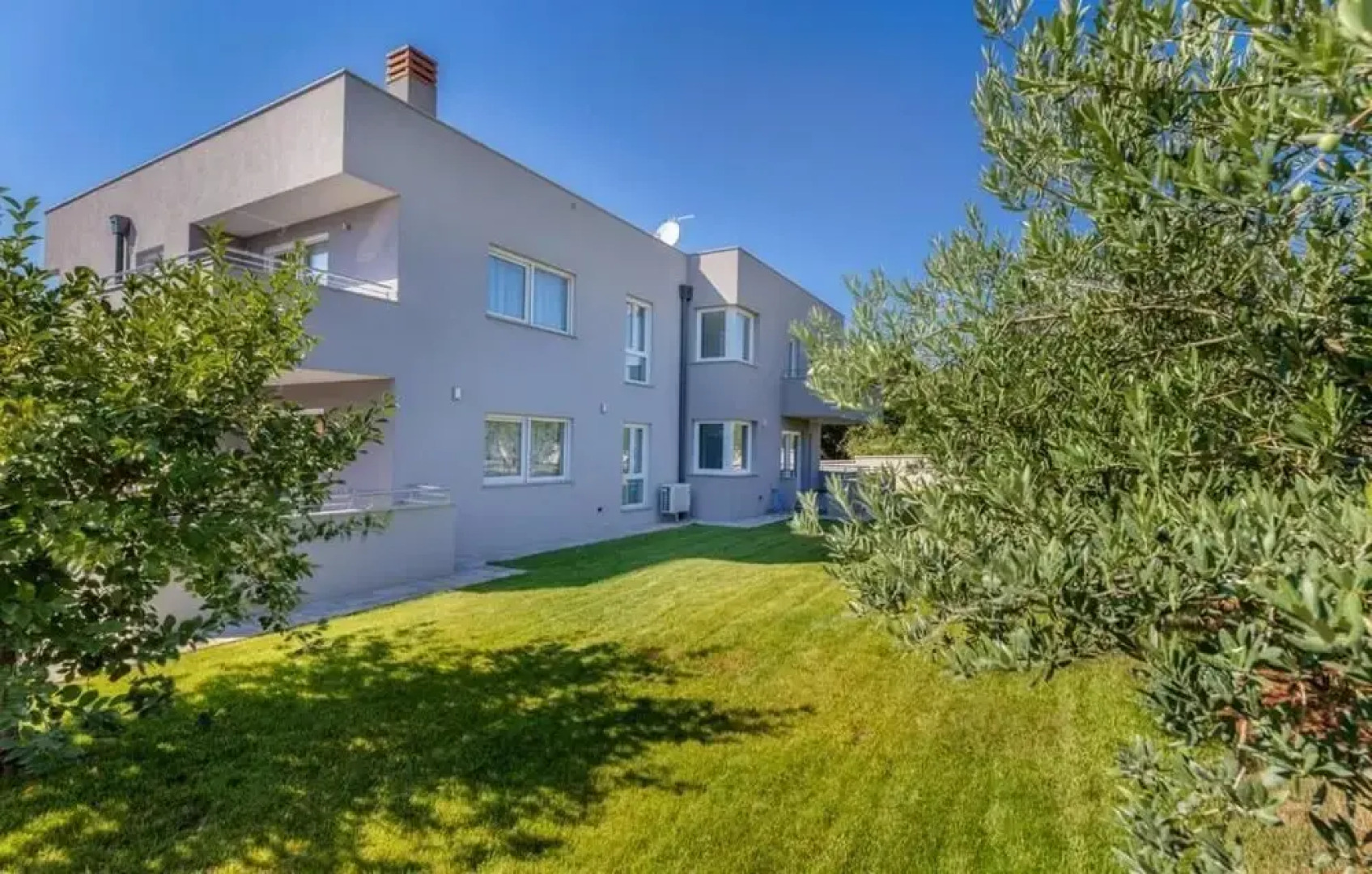 Villa D Pula 3-bedrooms Luxury Accomodation