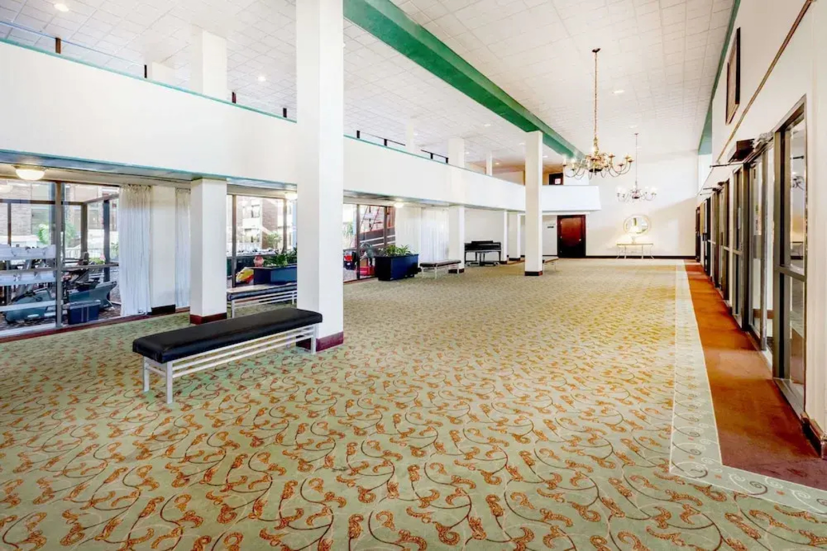 Ramada Lansing Hotel And Conference Center