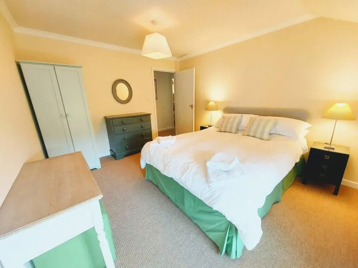 Coastal 4-bed Barn Between Salcombe & Hope Cove