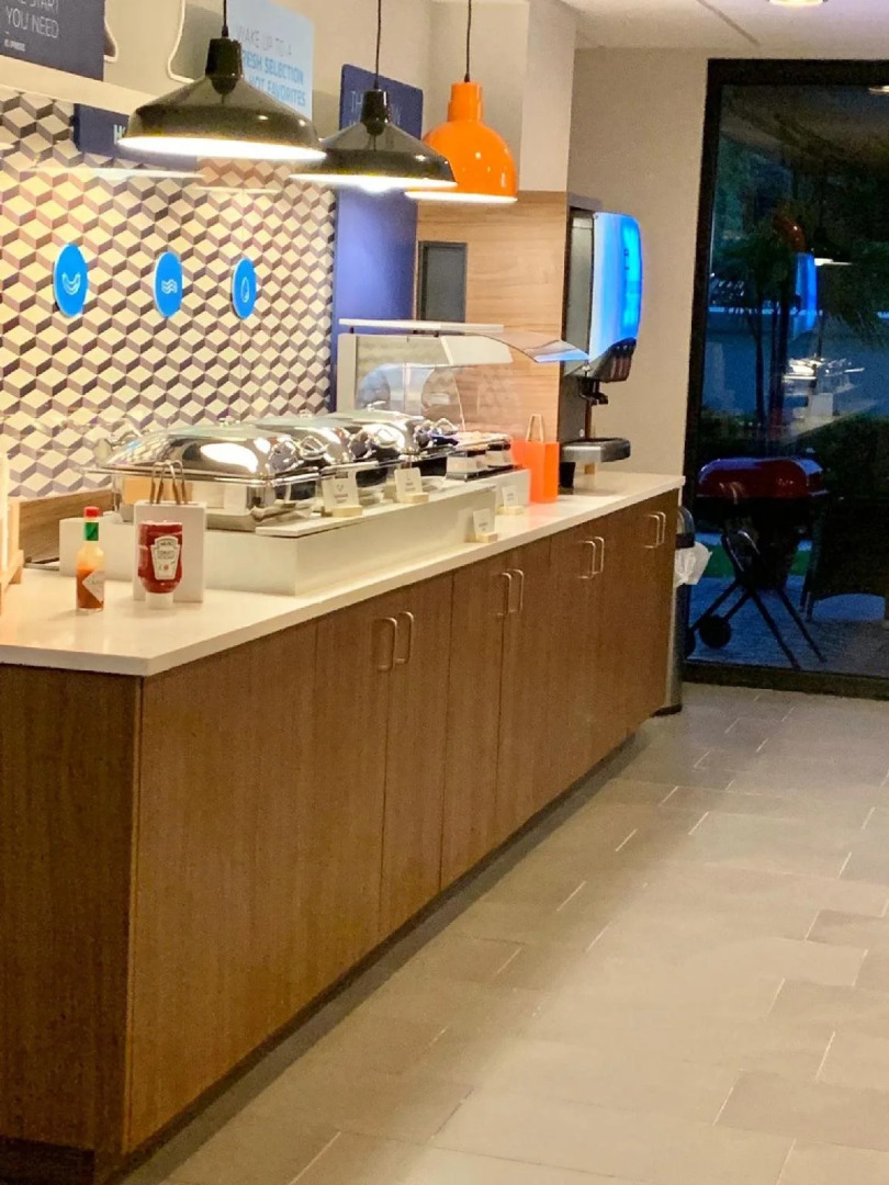 Holiday Inn Express & Suites Miami - Hialeah by IHG