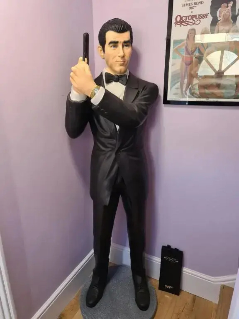 Southsea Royale Studio, James Bond, Parking, Seafront