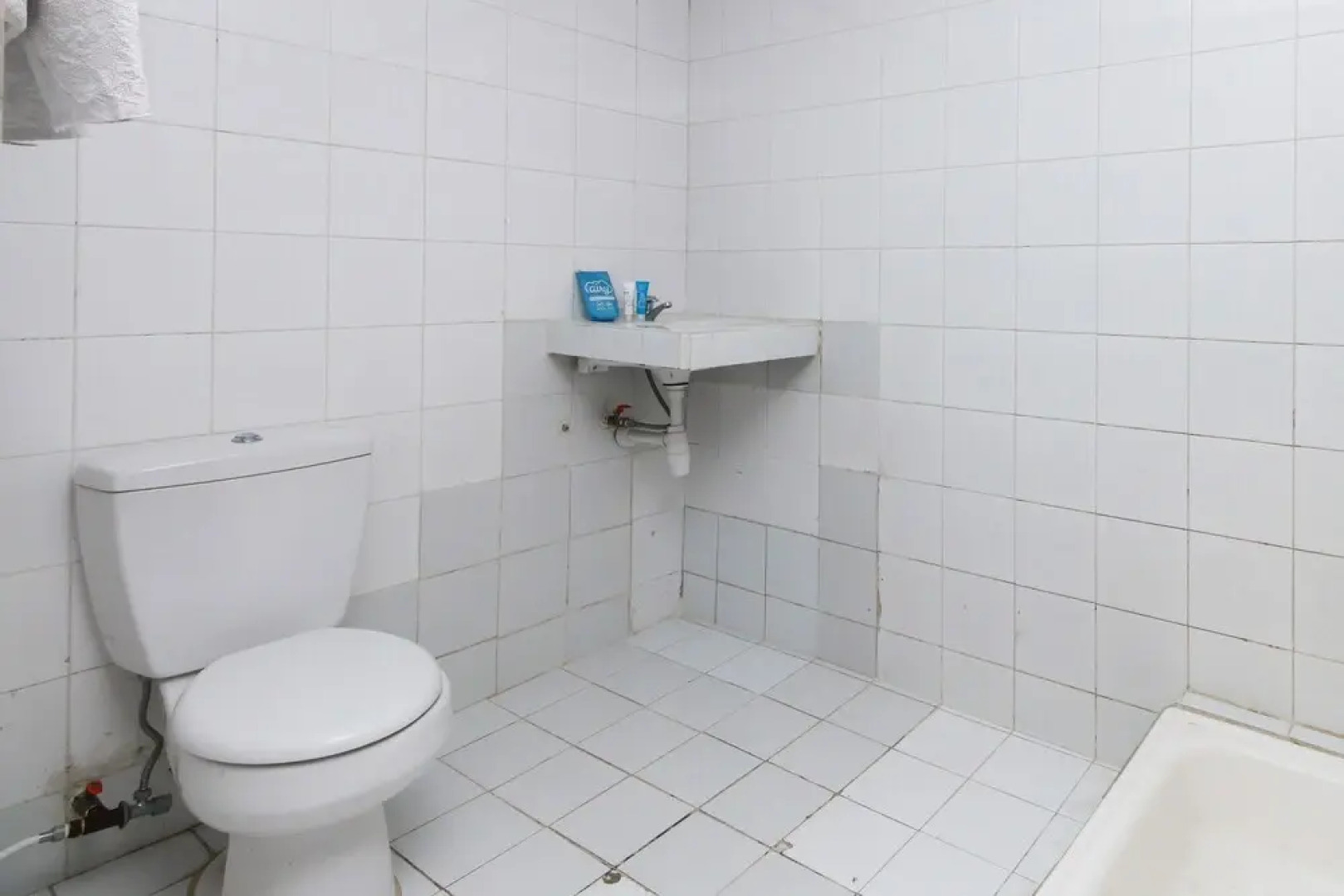 Airy Sipora Pora 4 Parapat