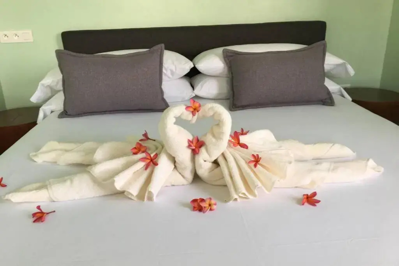 Matira Beach Bungalow Waterfront