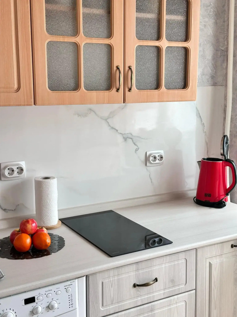 Ideal Apartment (Идеал Апартмент) на улице Первостроителей 1