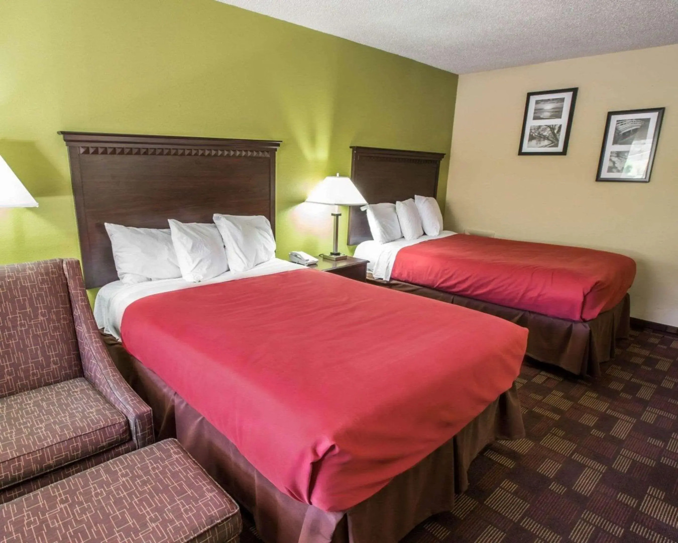 Econo Lodge Biltmore