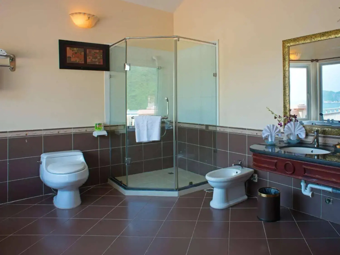 Cat Ba Island Resort & Spa