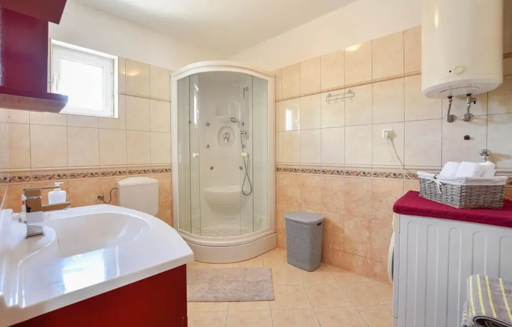 Awesome Home in Solin With 4 Bedrooms, Wifi and Outdoor Swimming Pool