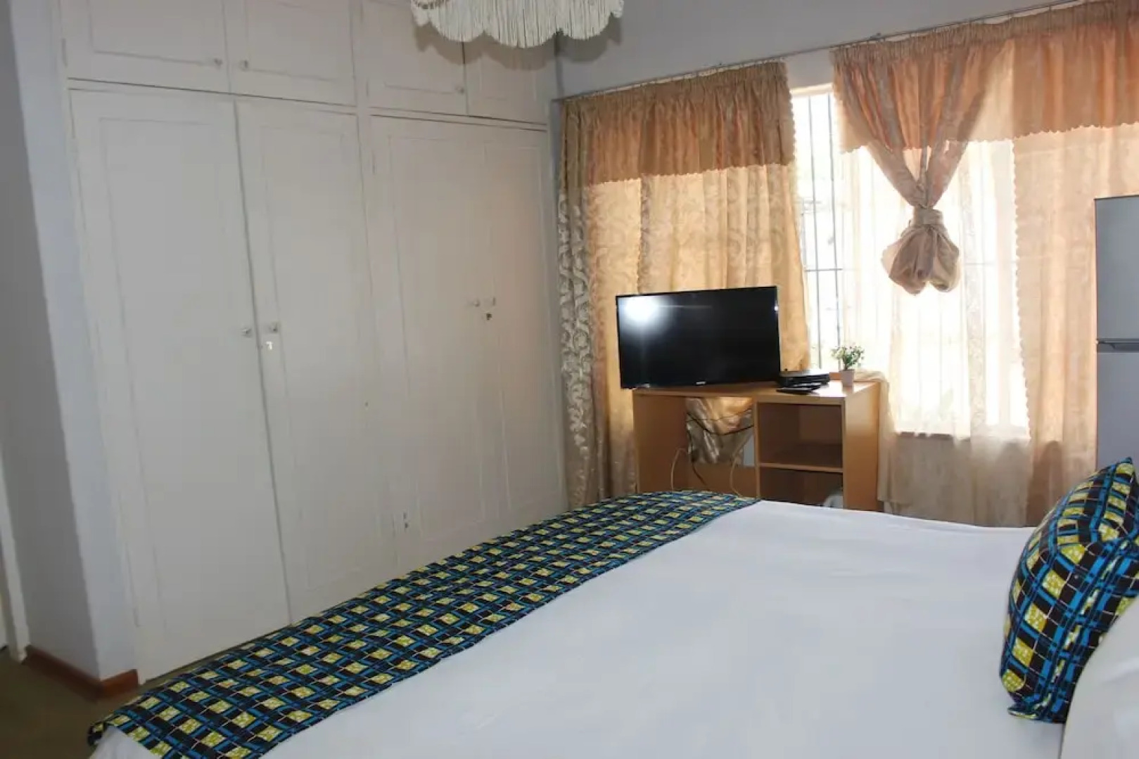 11 Eland Guest House