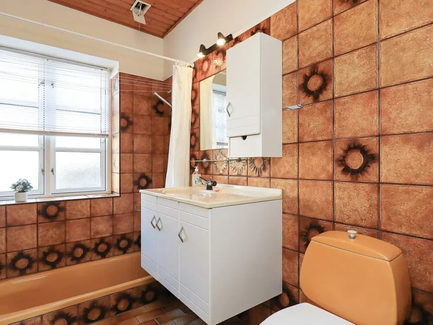 6 Person Holiday Home in Marstal