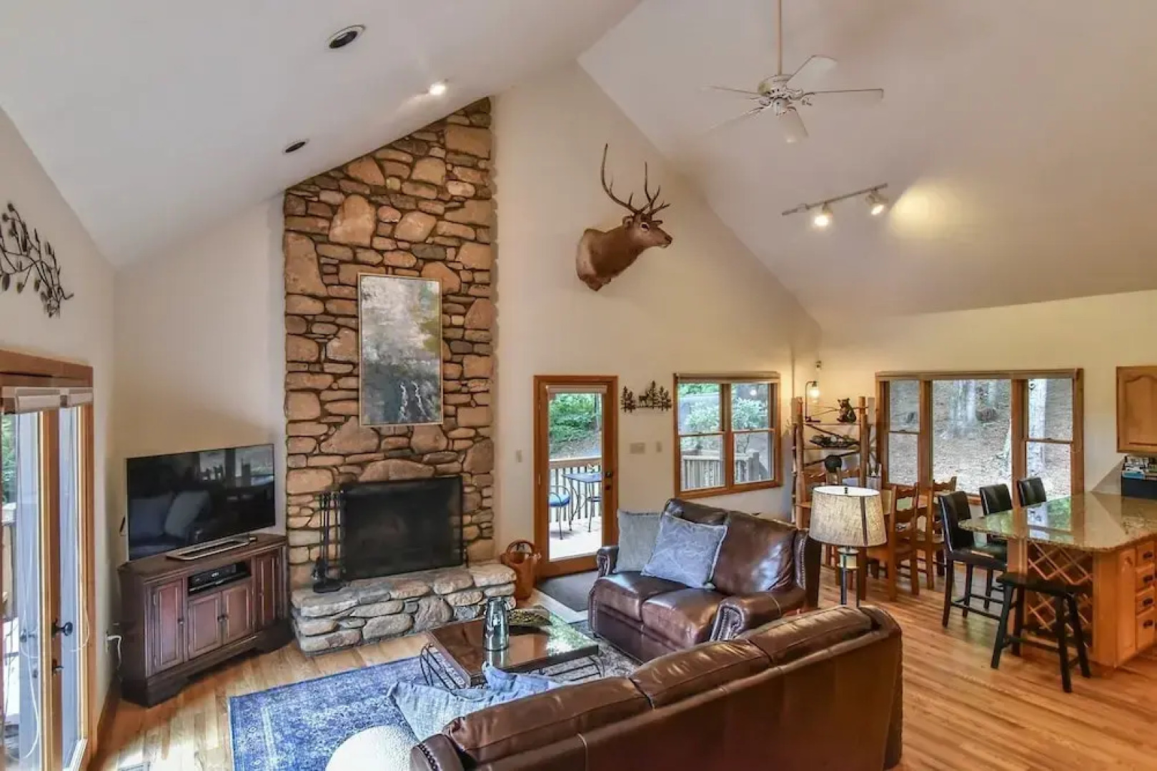 A Mountain Escapade 3 Bedroom Home