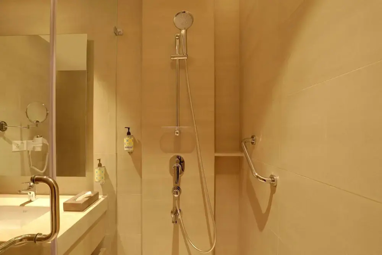 Lemon Tree Hotel Jhansi