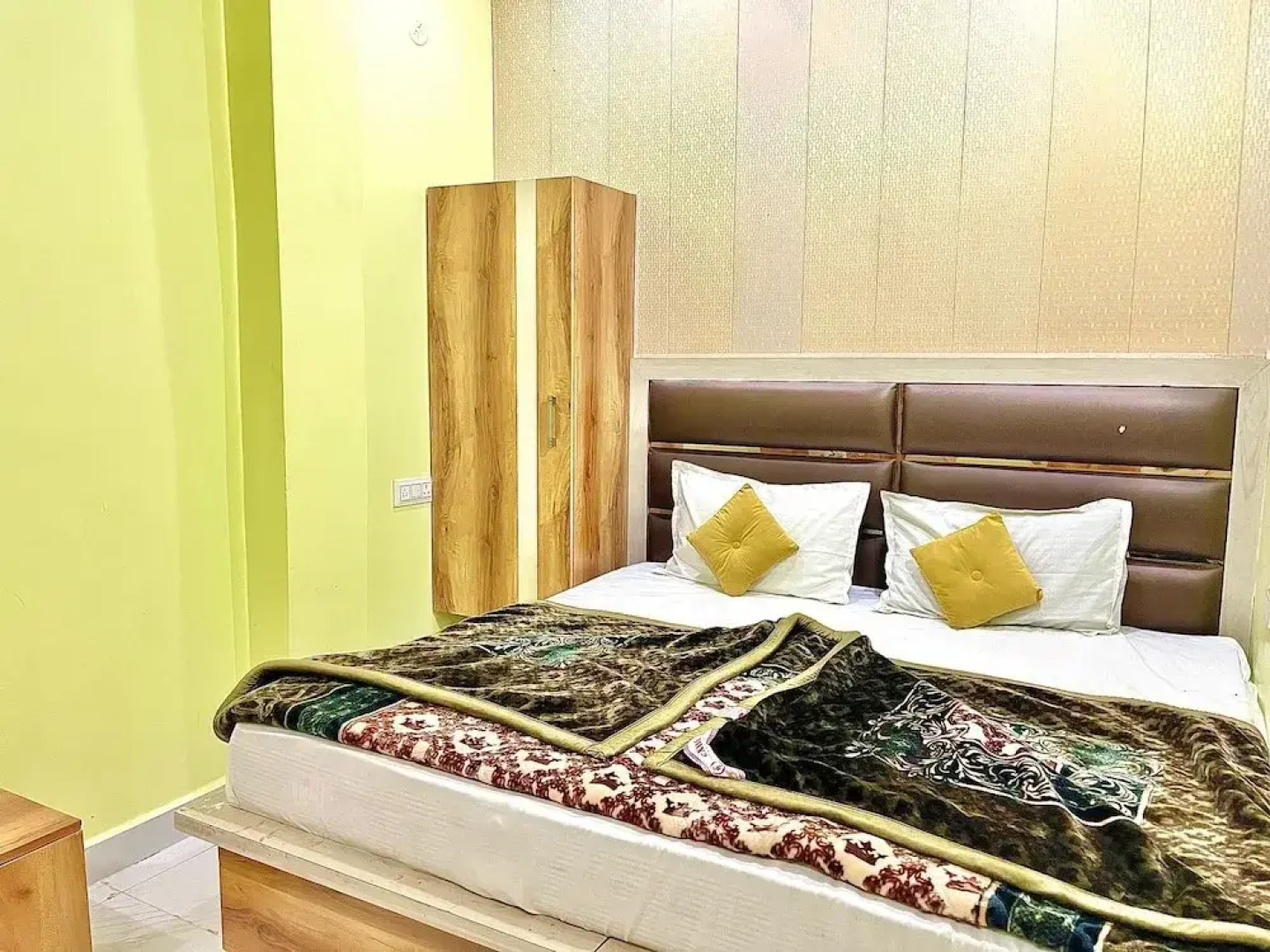 shree Ghanshyam palace