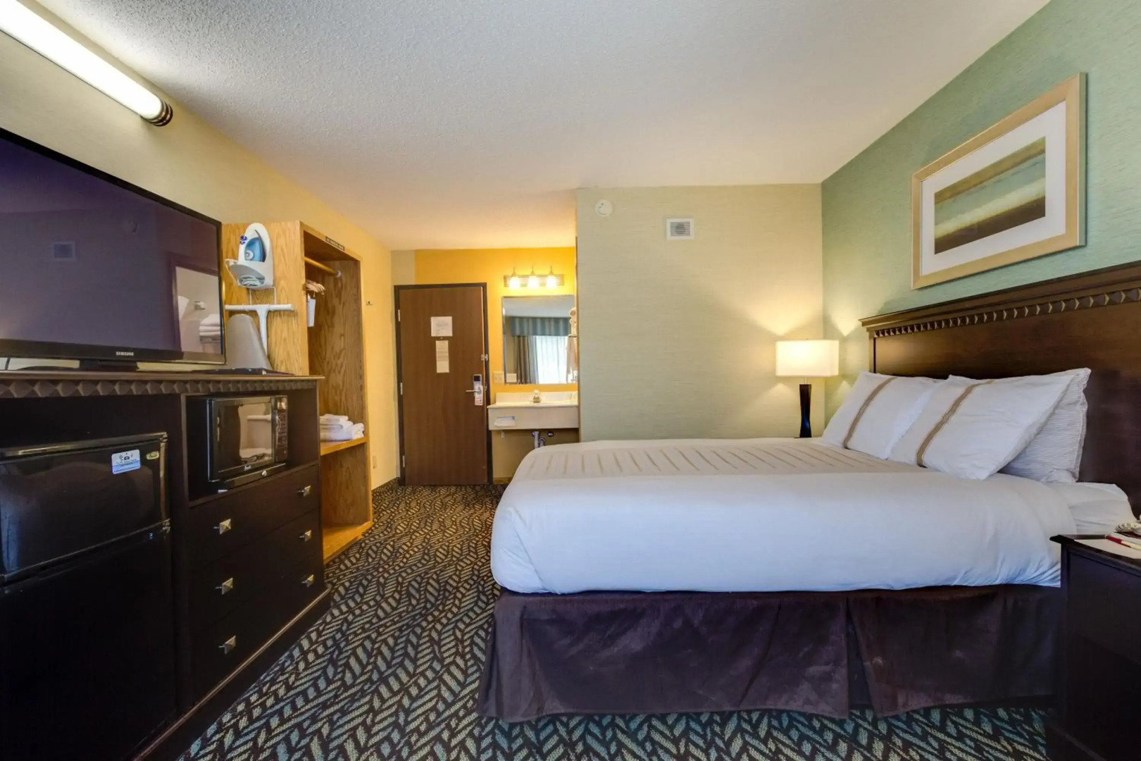Fireside Inn & Suites