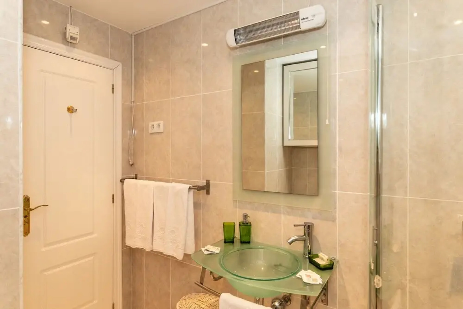 Ático Las Flores Moderno y céntrico duplex. 3 dormitorios. Parking. WI