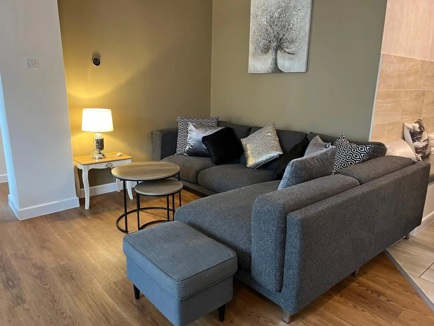 3 BD Ground Floor, Lovely and Spacious Apt on the Edge of Glastonbury and Street