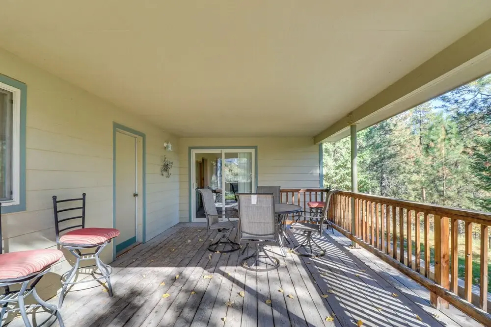1 Mi to Flathead Lake: Bigfork Village Retreat