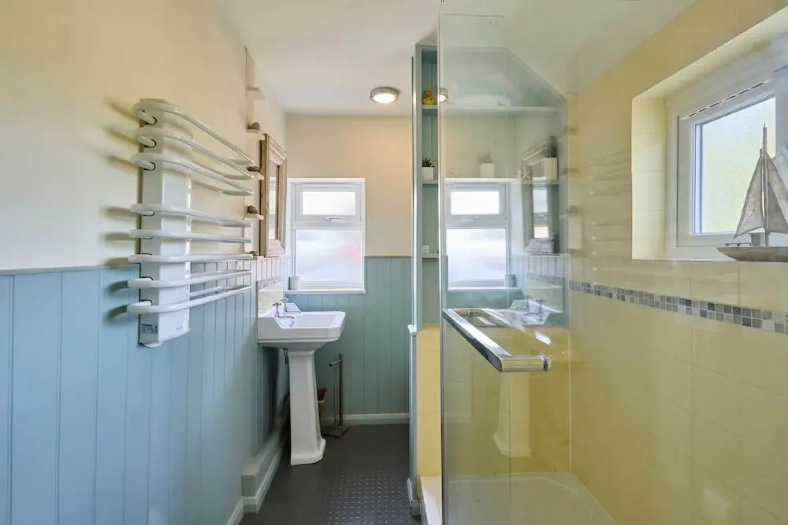 Host Stay Pebble Cottage